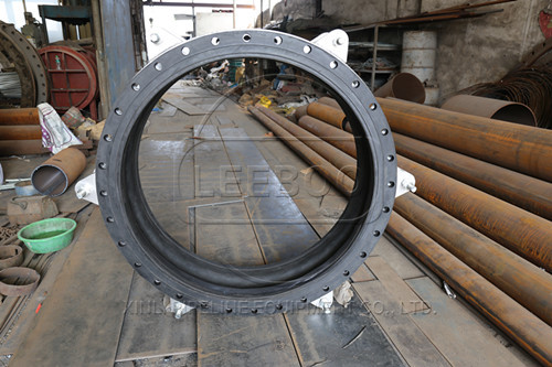 什么時(shí)候該選用翻邊<a href=http://www.xinligd.com target=_blank class=infotextkey>橡膠接頭</a>