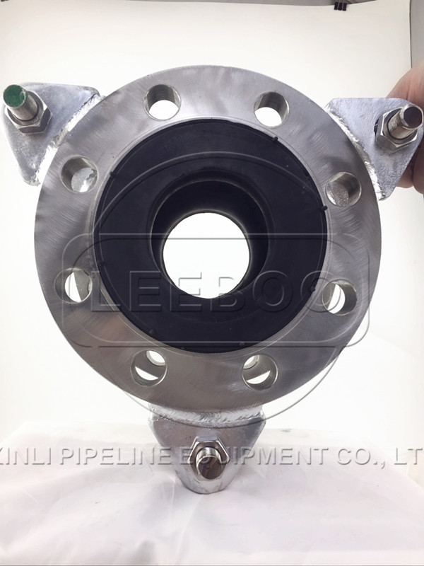 DN100鑫利液壓<a href=http://www.xinligd.com target=_blank class=infotextkey>橡膠接頭</a>安裝實(shí)圖